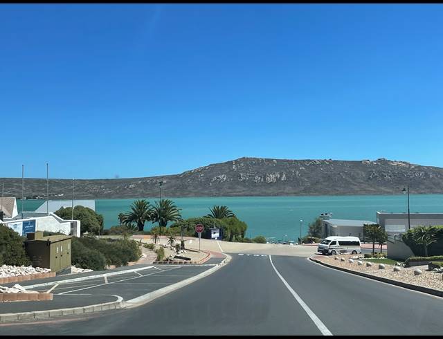 932M² VACANT LAND FOR SALE IN COUNTRY CLUB